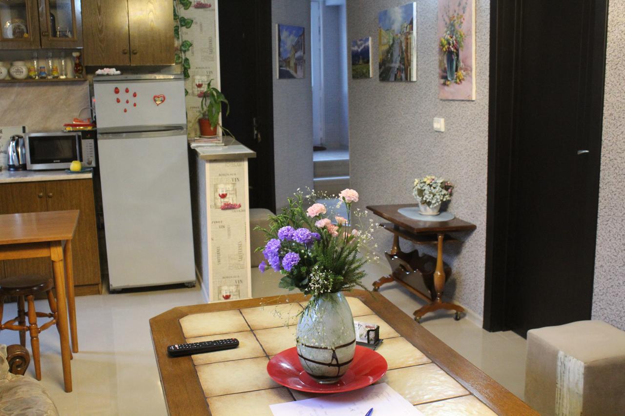 Guest House Poligloti Telavi Luaran gambar