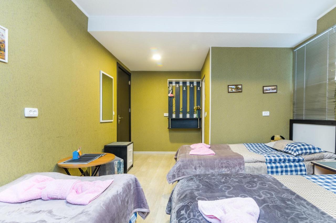 Guest House Poligloti Telavi Luaran gambar